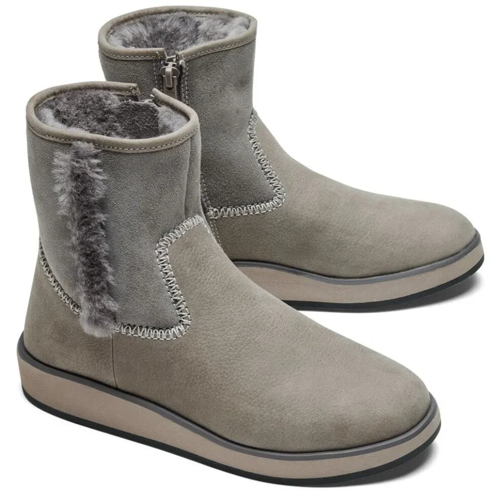 OluKai Paina Hulu Women's Boots Booties $160 in Fog Grey